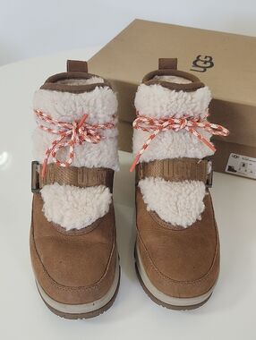 UGG Classic Weather Hiker
